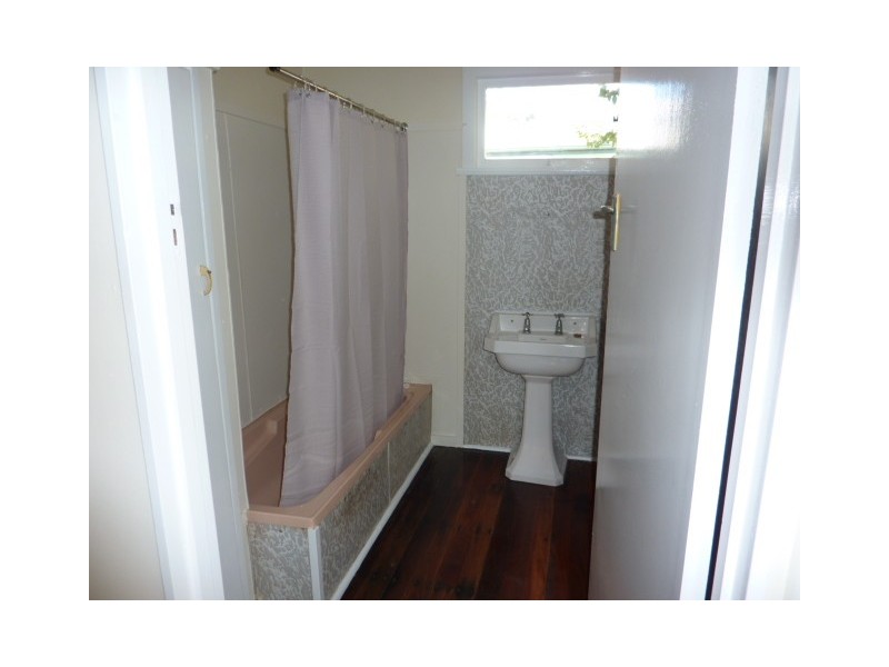 1 Trumper Street, East Ipswich QLD 4305