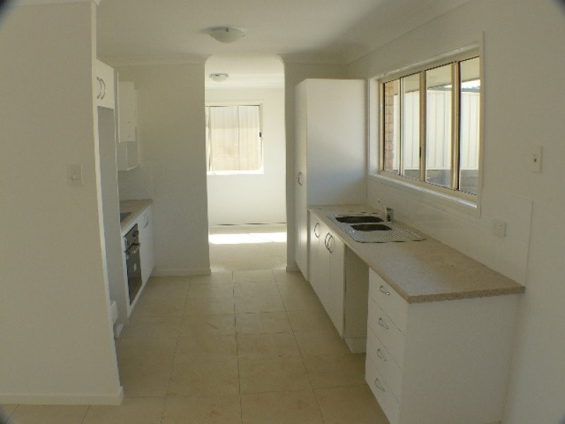 16 North High Street, Brassall QLD 4305