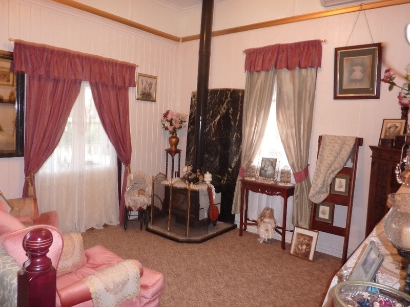 16 Boundary Street, Tivoli QLD 4305
