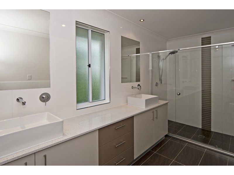 32 Sydney Street, Brassall QLD 4305