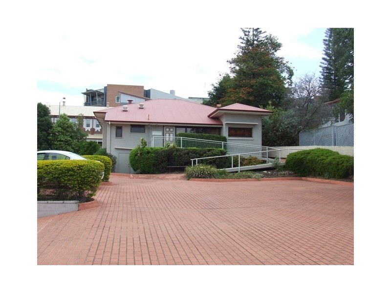 2 Court Street, Ipswich QLD 4305