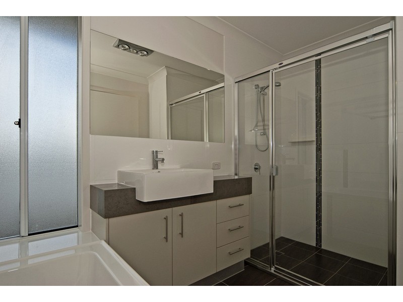 32 Sydney Street, Brassall QLD 4305