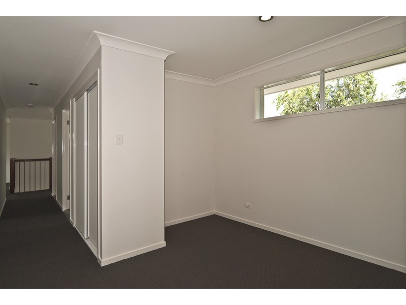 32 Sydney Street, Brassall QLD 4305