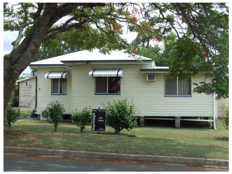 5 HAYES STREET, Raceview QLD 4305