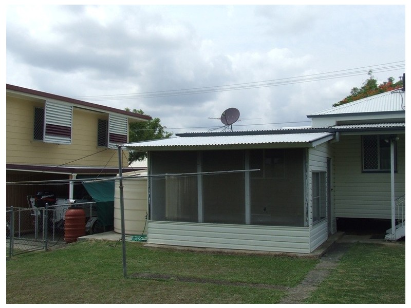 5 HAYES STREET, Raceview QLD 4305