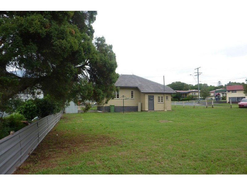 178 Glebe Road, Booval QLD 4304