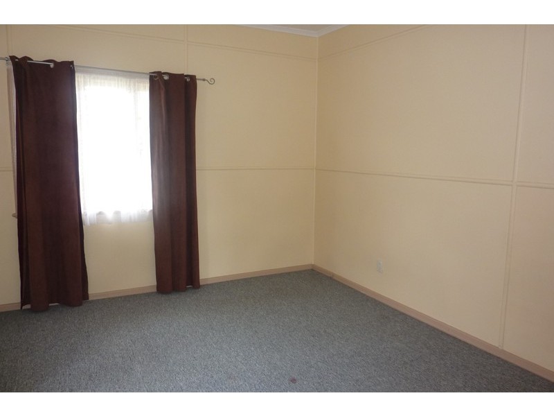 178 Glebe Road, Booval QLD 4304
