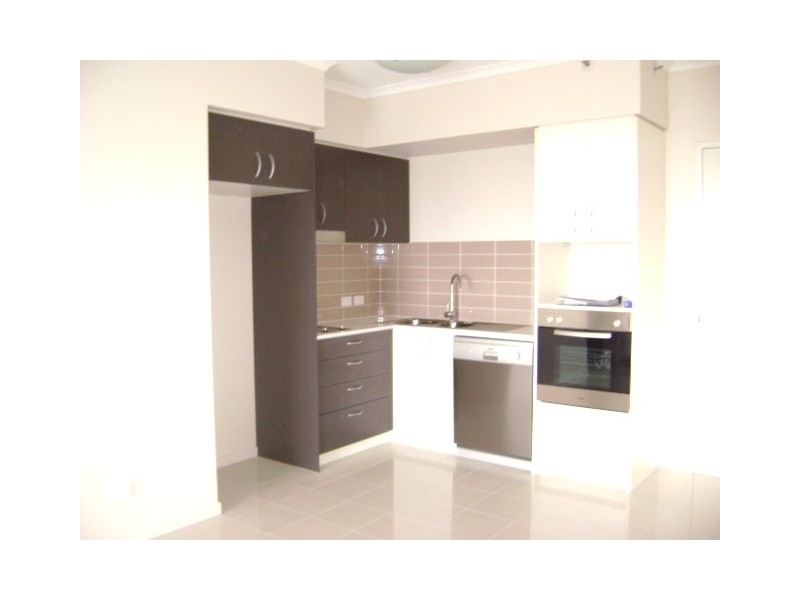 1 Unit 905 Aspire, Ipswich QLD 4305
