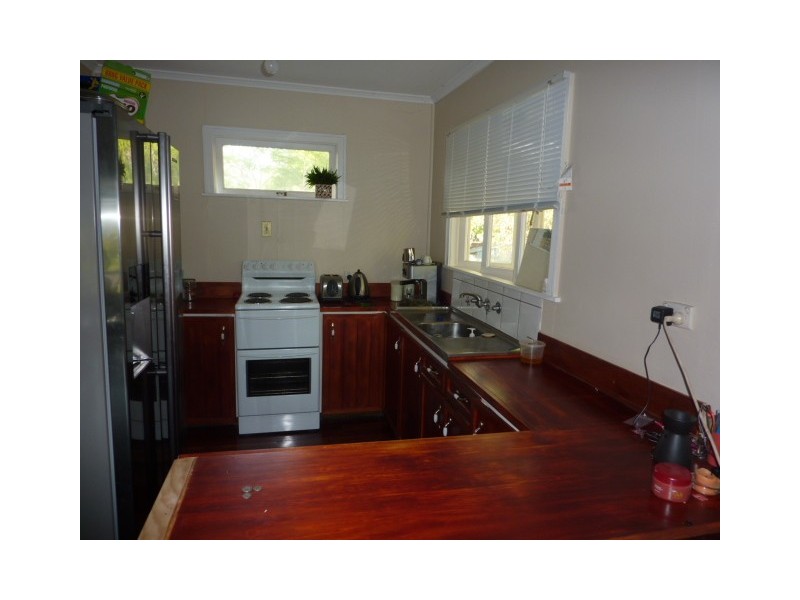 26 Selwyn Street, North Booval QLD 4304