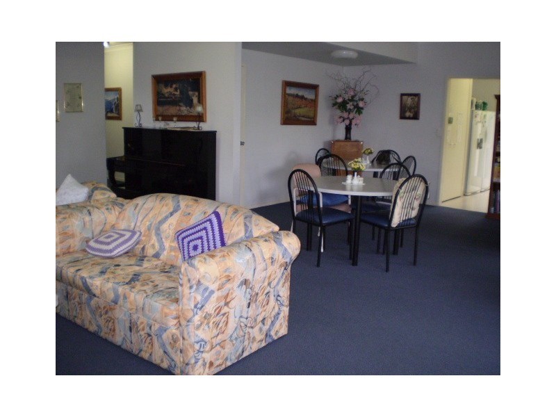 21 Bergin Street, Booval QLD 4304