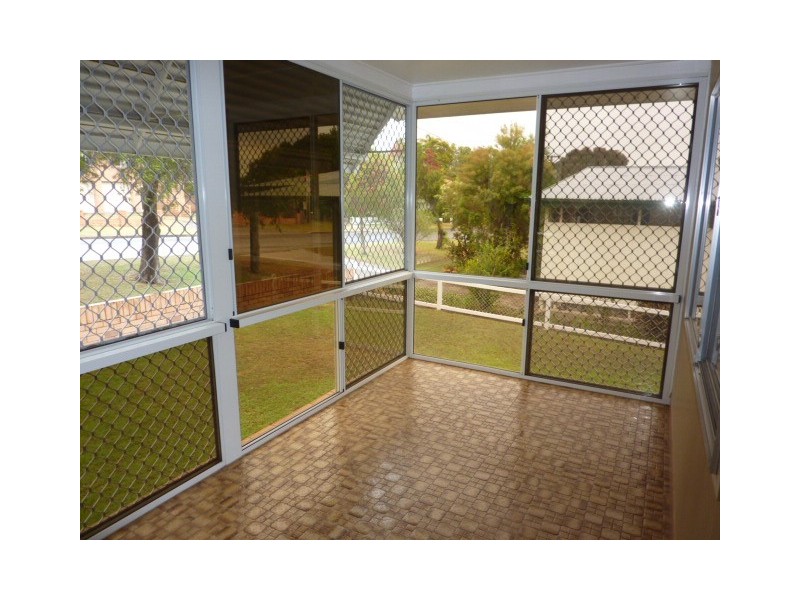 30 Jellicoe Street, Brassall QLD 4305