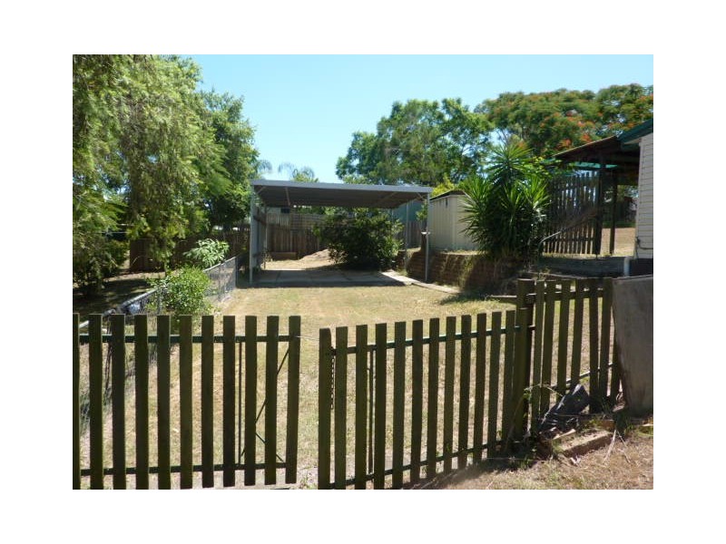 42 Barclay Street, Bundamba QLD 4304