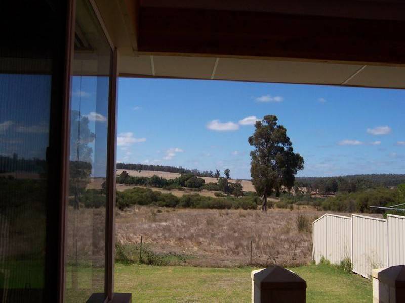 30 Karri Street, Manjimup WA 6258