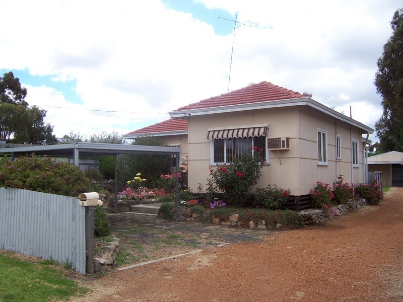 4 Devon Street, Manjimup WA 6258