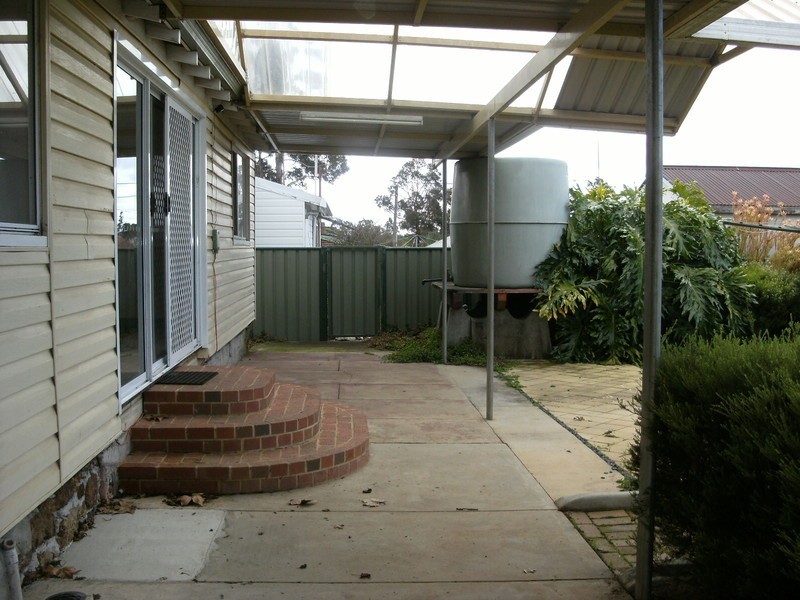 16 Clarke Street, Manjimup WA 6258