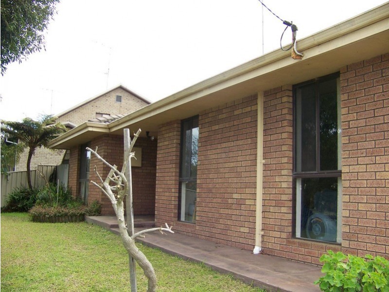 8 Wattle Crescent, Manjimup WA 6258