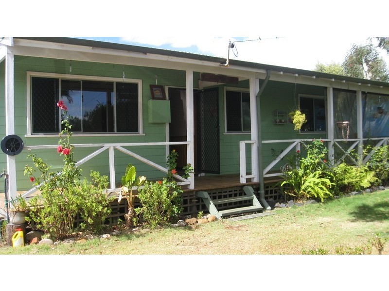 16 Robertson Street, Manjimup WA 6258