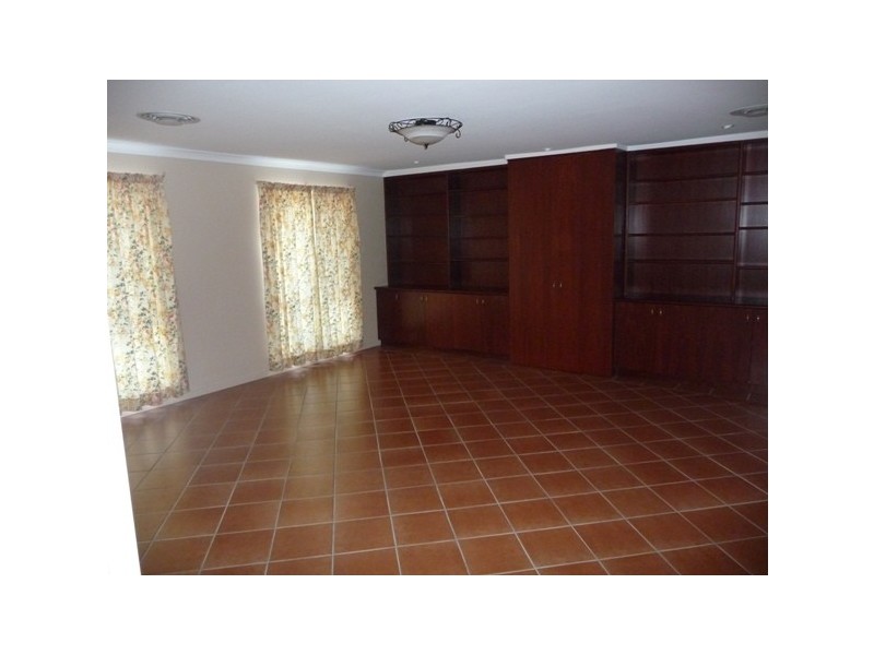 18 Crowea Street, Manjimup WA 6258