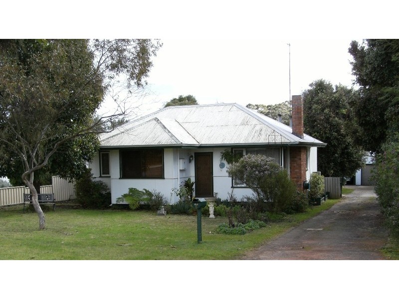 5 Baty St, Manjimup WA 6258