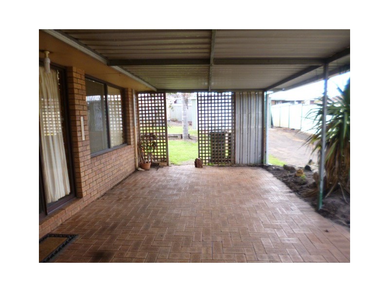 8 Wattle Cresent, Manjimup WA 6258