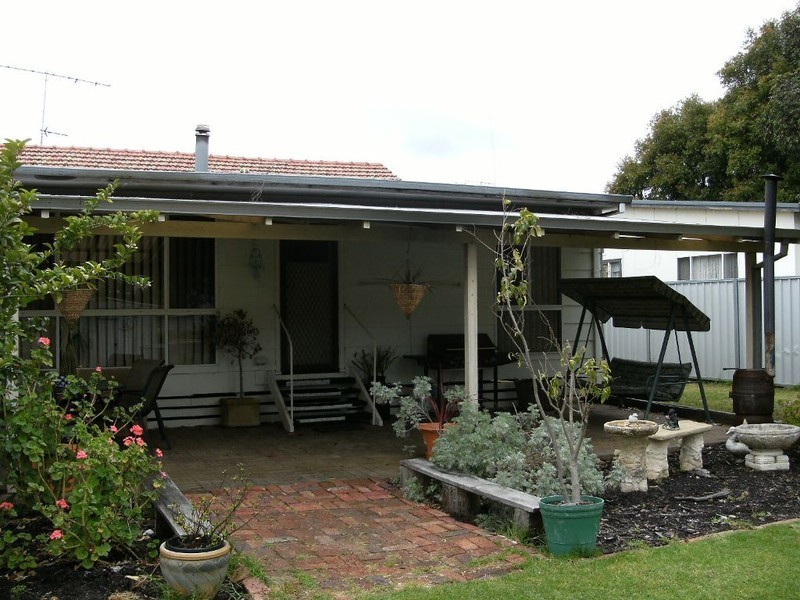 15 Limmer Street, Manjimup WA 6258