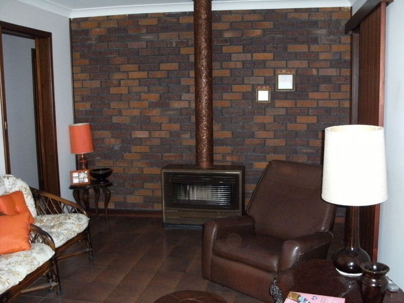 11 Wattle Cres, Manjimup WA 6258