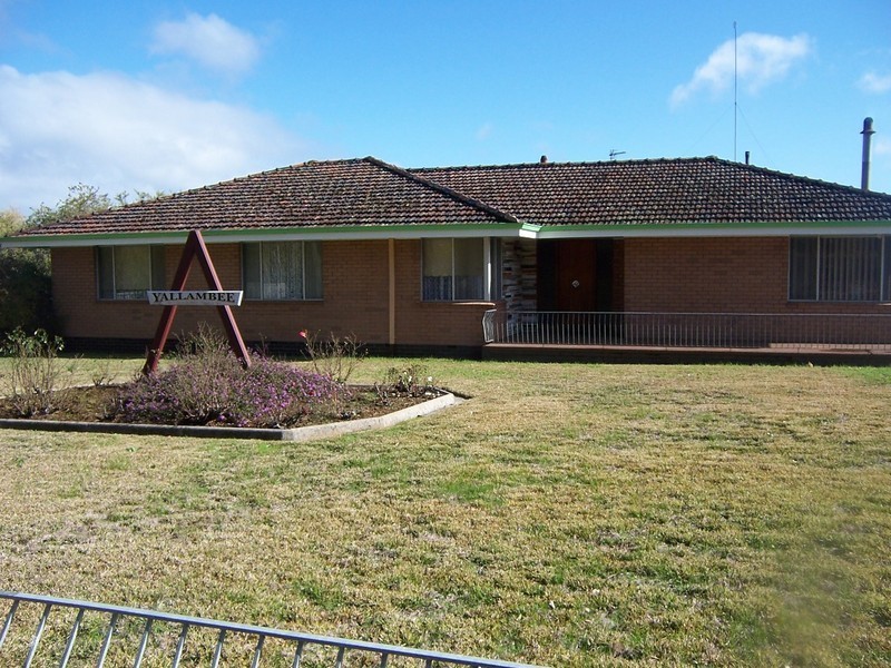 90 CHOPPING STREET, Manjimup WA 6258