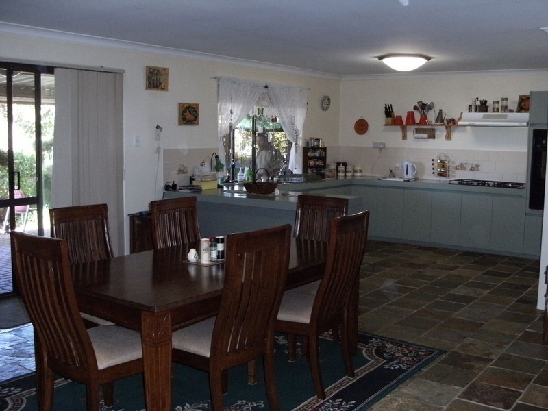 27 Wattle Cres, Manjimup WA 6258