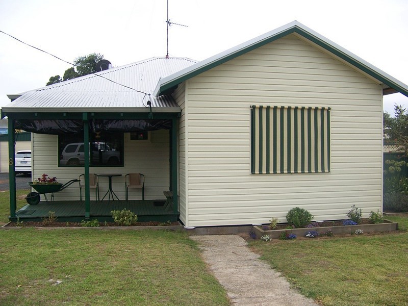 8 Bath Street, Manjimup WA 6258