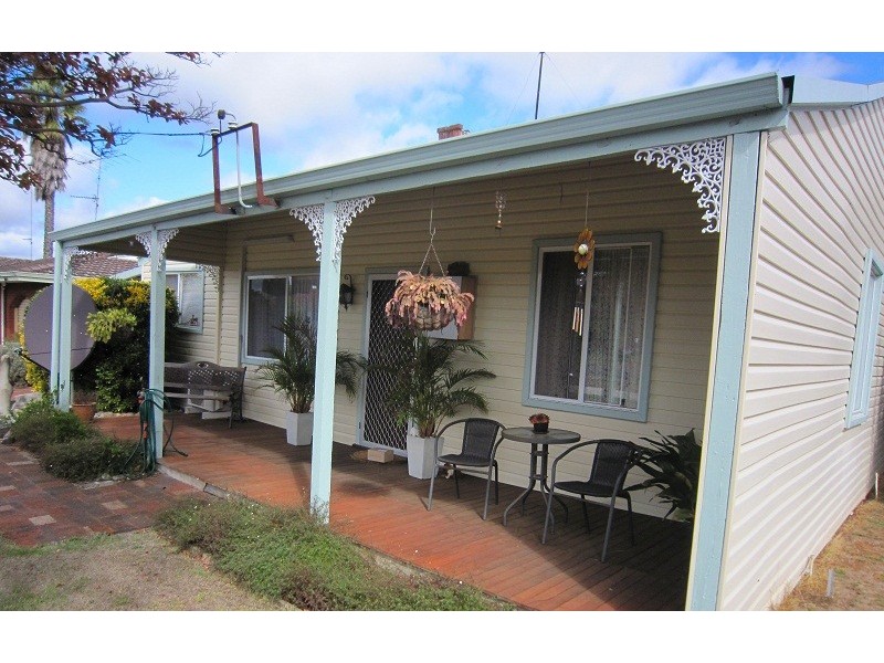 17 Arnott Street, Manjimup WA 6258