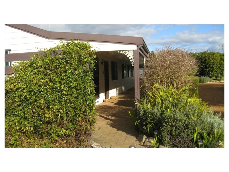 39 Becker Street, Manjimup WA 6258