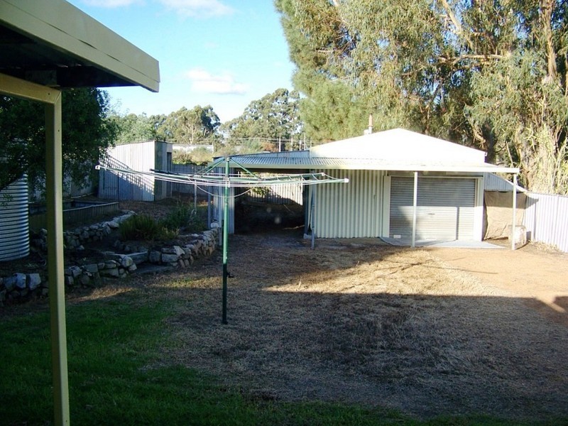 4 Devon Street, Manjimup WA 6258
