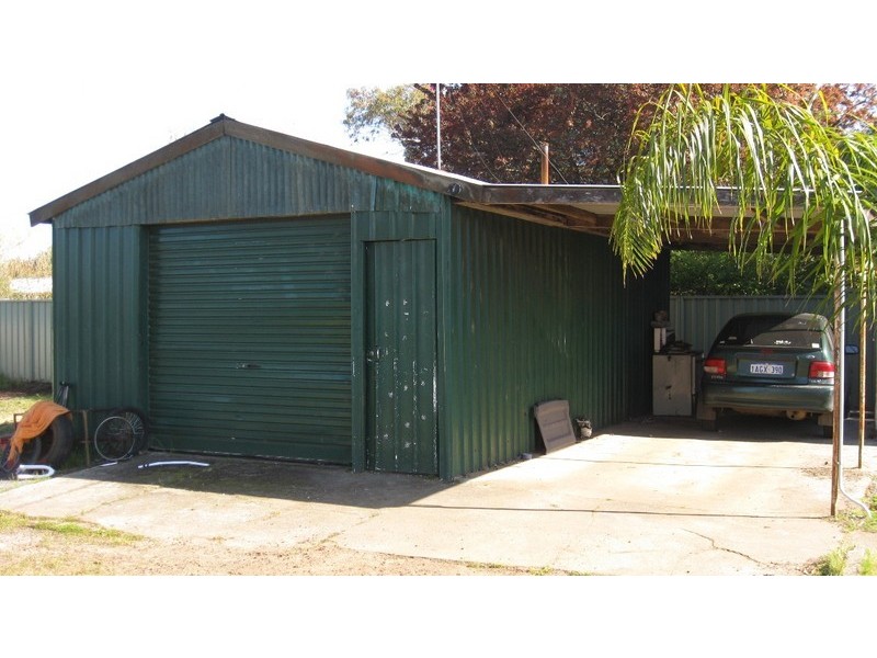 9 Limmer St, Manjimup WA 6258