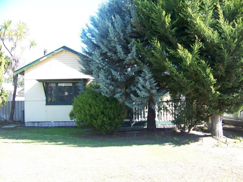 39 Clarke St, Manjimup WA 6258