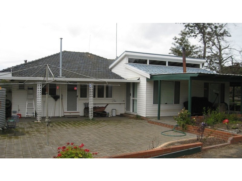 35 Caldwell St, Manjimup WA 6258