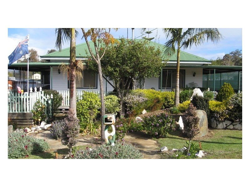 11 Ralston Street, Manjimup WA 6258