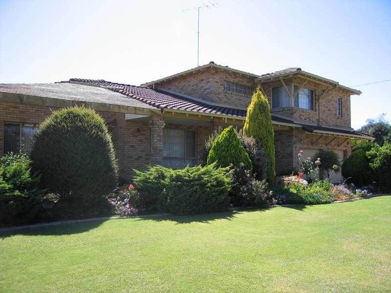 30 Rae Street, Manjimup WA 6258