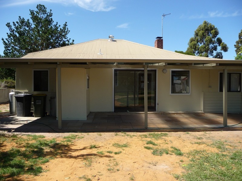 21 Leman St, Manjimup WA 6258