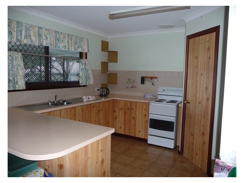 16 Moore Street, Manjimup WA 6258