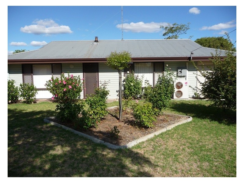 16 Moore Street, Manjimup WA 6258