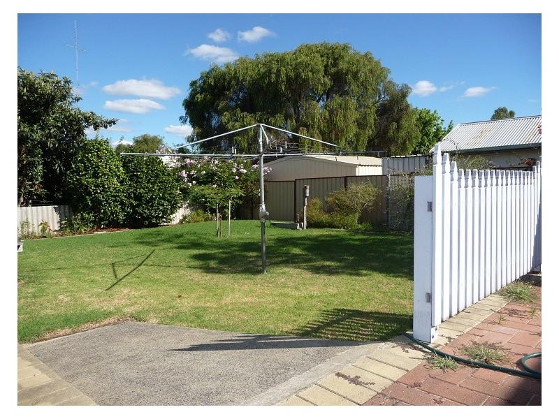 16 Moore Street, Manjimup WA 6258