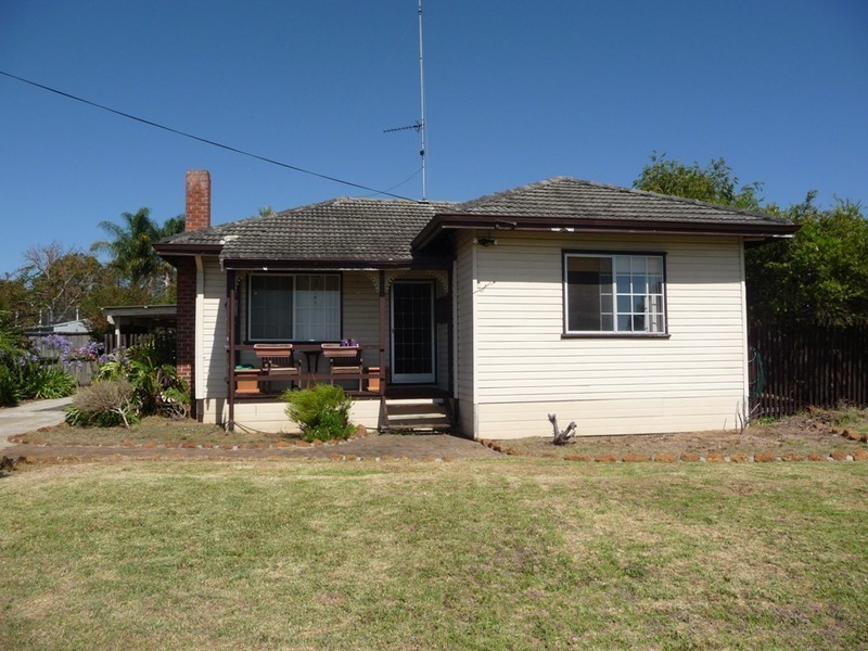 39 Muir St, Manjimup WA 6258