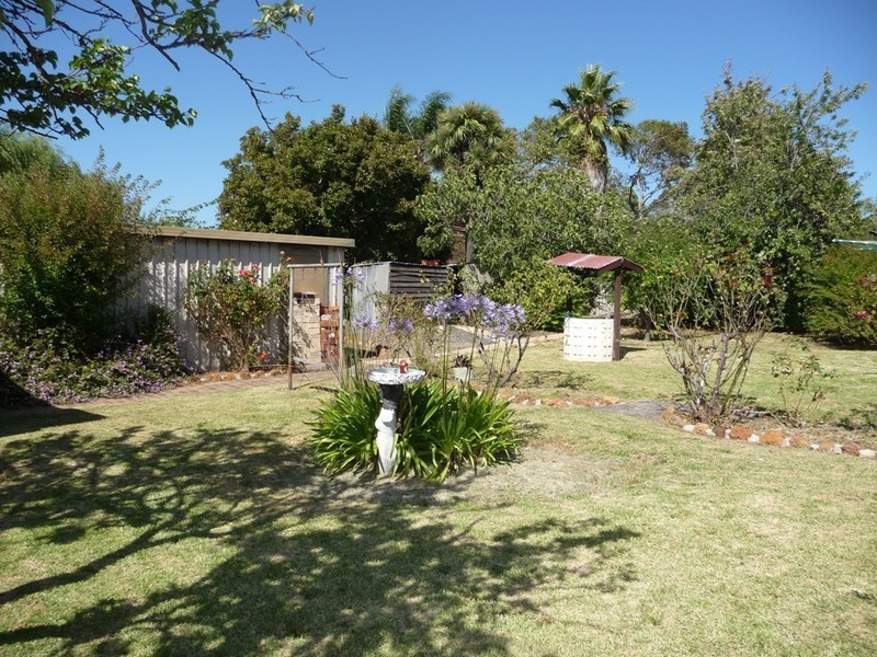 39 Muir St, Manjimup WA 6258