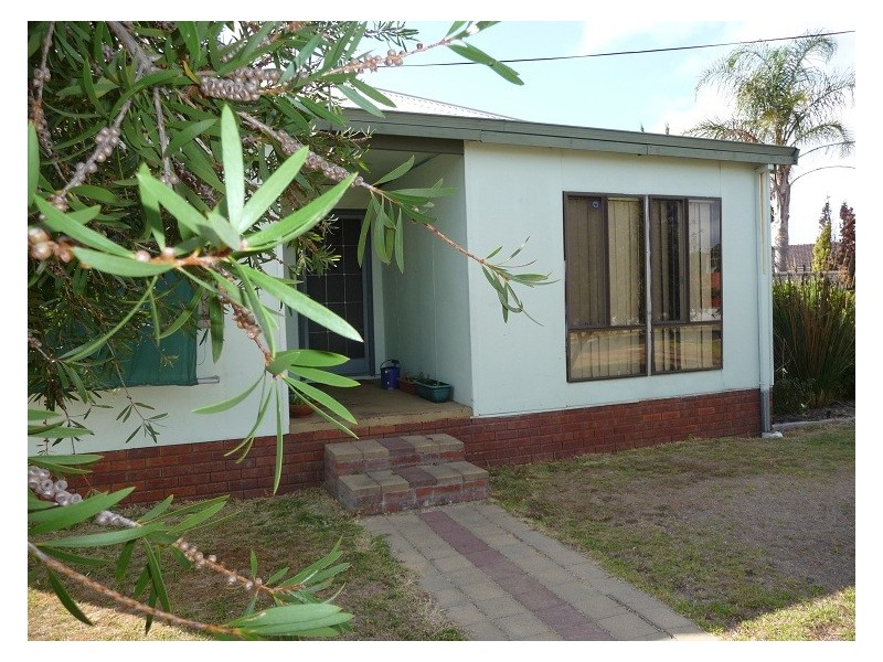 8 Arnott Street, Manjimup WA 6258