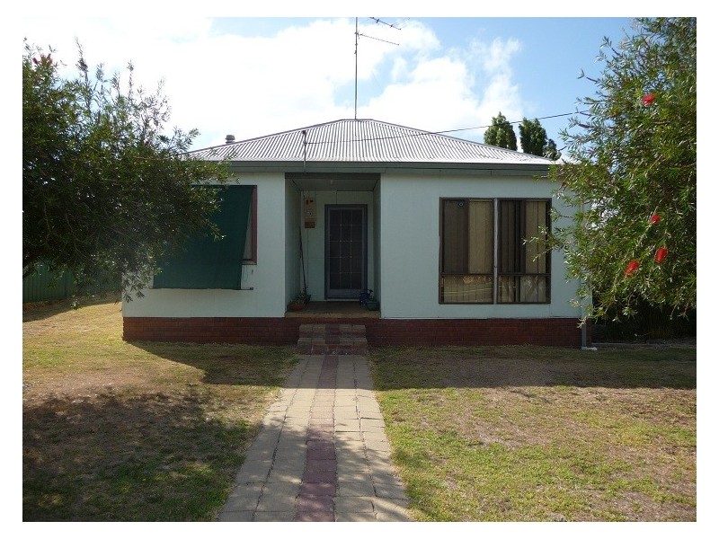 8 Arnott Street, Manjimup WA 6258