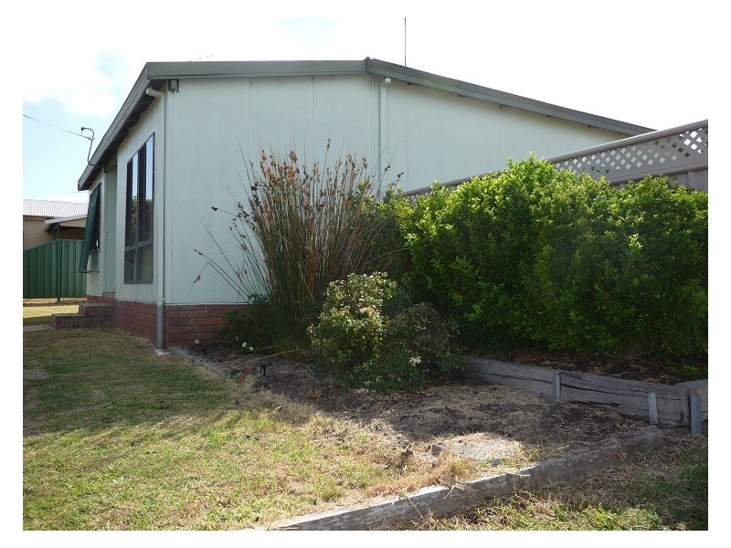 8 Arnott Street, Manjimup WA 6258