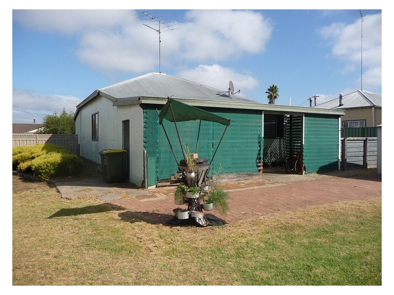 8 Arnott Street, Manjimup WA 6258