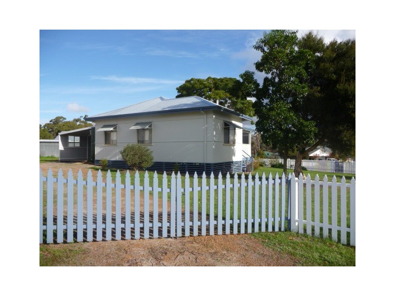 67 Ipsen Street, Manjimup WA 6258