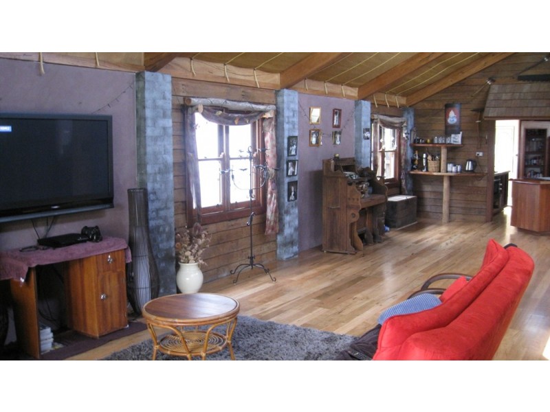 14 Moyes St, Manjimup WA 6258