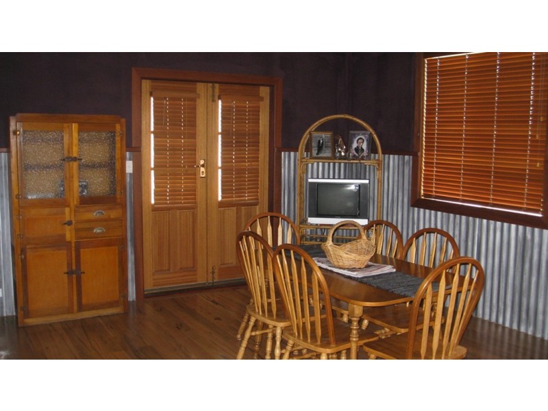 14 Moyes St, Manjimup WA 6258